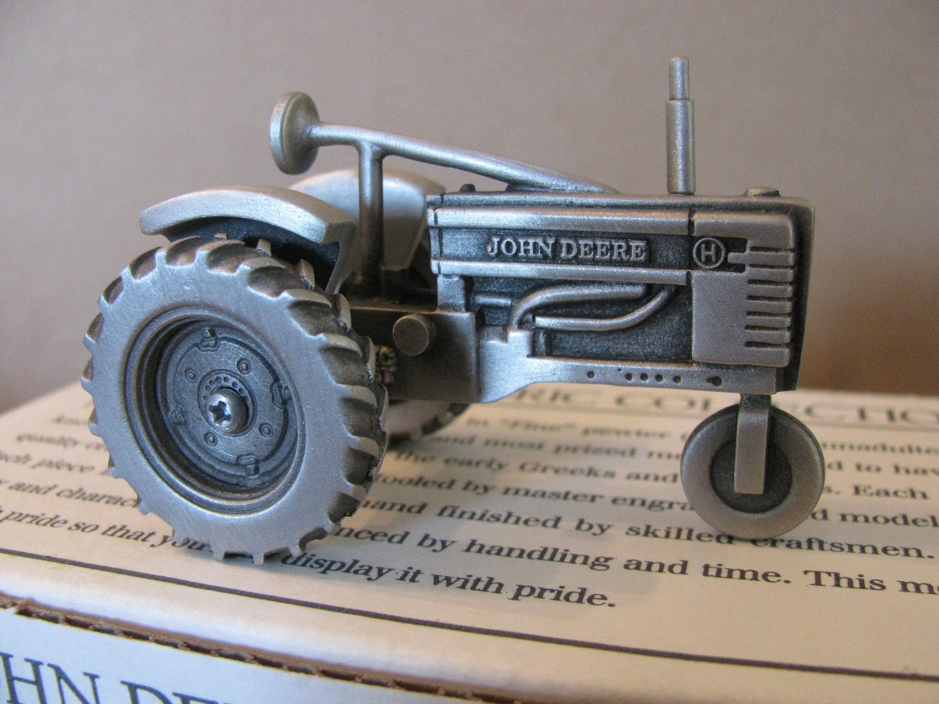 Toys 19391947 John Deere Model HN Two Cylinder Tractor 143 Spec Cast