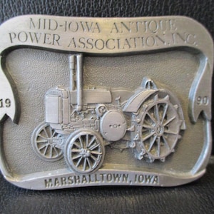 John Deere Model &quot;D&quot; 4 Cylinder Vintage Tractor on Steel Wheels Belt Buckle Mid-Iowa Antique Power Association 6th Show Marshalltown IA 1990