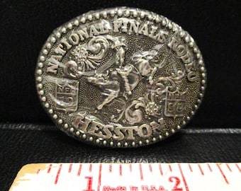 1977年ナショナル・ファイナルズ・ロデオ・ベルト・バックル・ブル