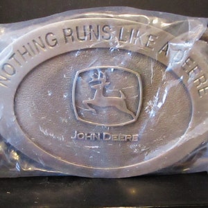 John Deere Nothing Runs Like A Deere 2000 Leaping Deer Trademark Logo Pewter Belt Buckle jd Vintage Collectible BRAND NEW & SEALED
