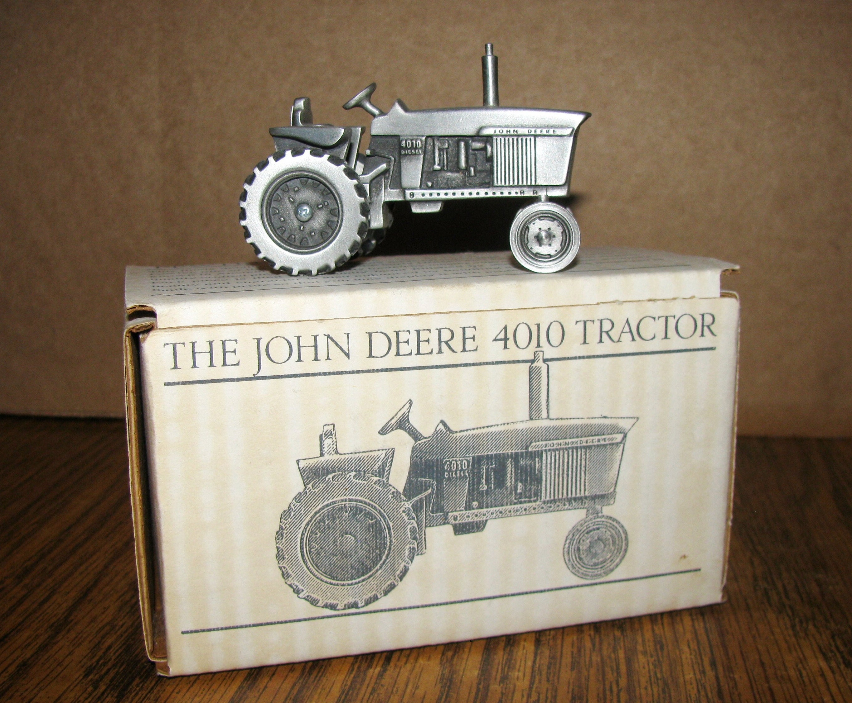 John Deere 4010 Row Crop New Generation 1960-1963 Tractor 1