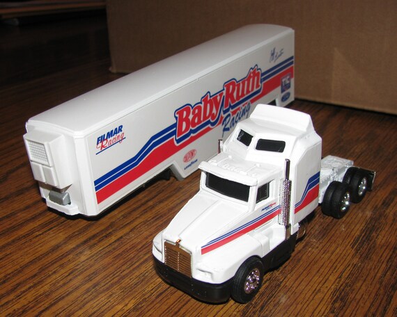 Camion Kenworth Semi-remorque ERTL En Tôle - Jouet Ancien - Bon état