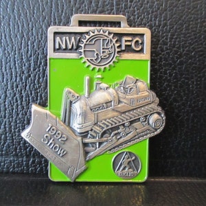 Euclid T6 Crawler Tractor Dozer Bulldozer 1992 NWFC 5th North East Watch Fob Show Manufacturer Hoover&#39;s Coonstruction Collectible  pocket