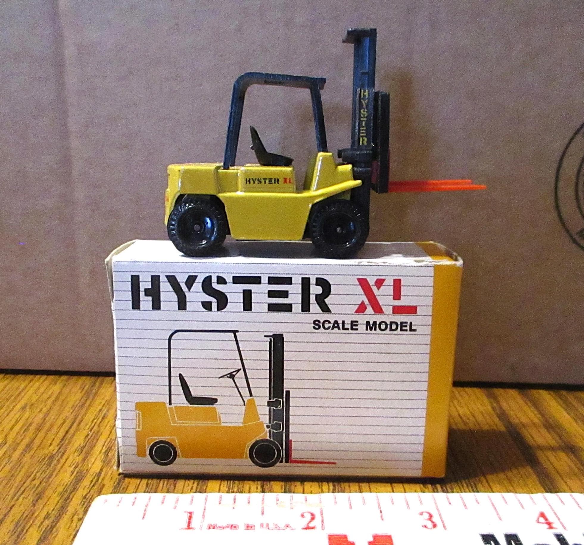 TEKNO HYSTER CHARIOT ELEVATEUR 1/43° Tekno HYSTER Forklift nº 864