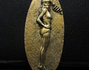 "Allis Chalmers Industrial Tractor Abteilung ""Ich bin das Mädchen von I.T." Taschenuhr Anhänger Werbung Promo