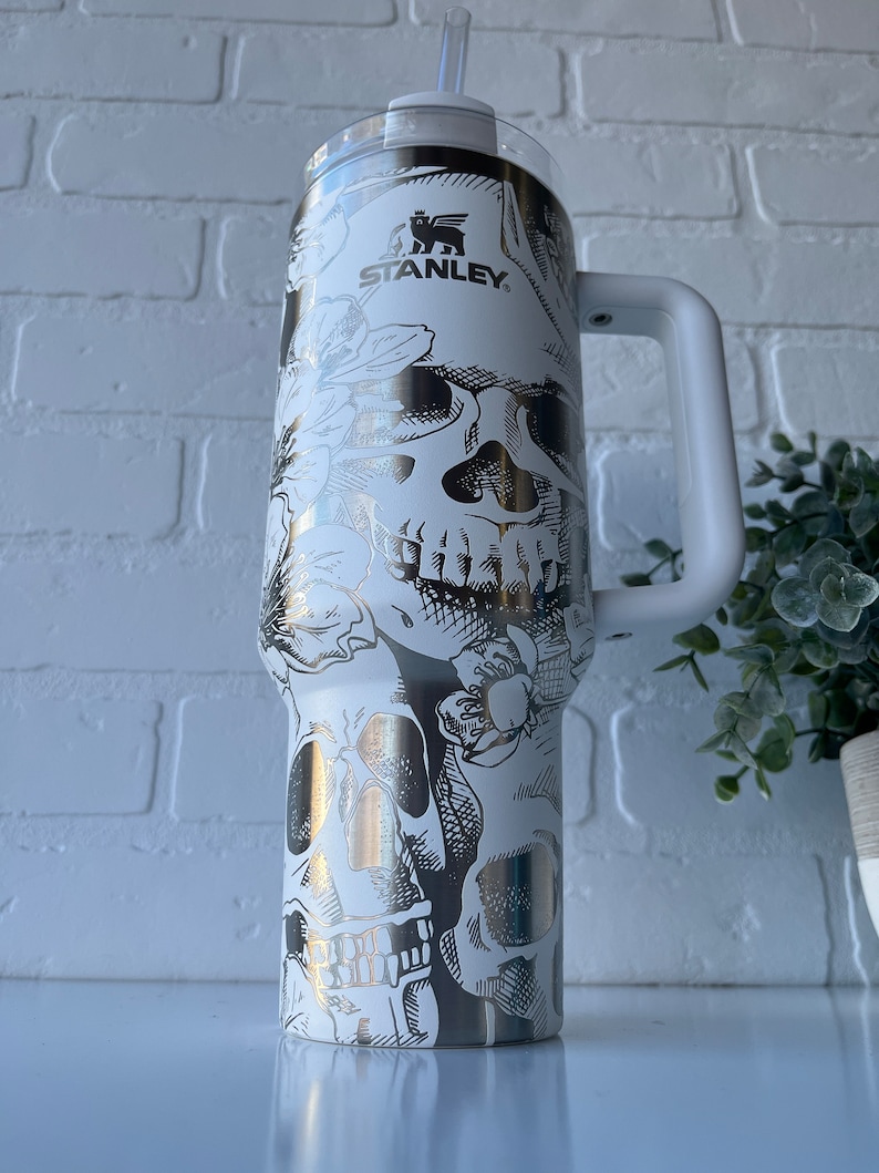 Skulls and Hibiscus Engraved Stnley 40oz Tumbler image 2