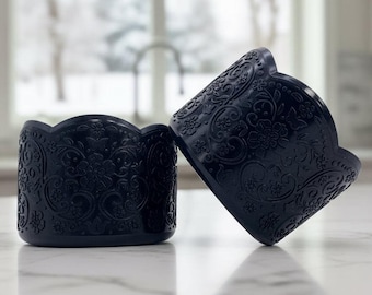 CHARLOTTE Shimmer (Shiny Black) | LUXE Collection | Silicone Tumbler Boot