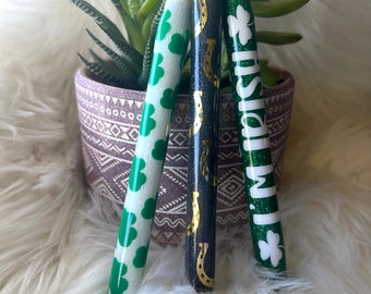 St. Patrick’s Day Themed Glitter Pens/ Inkjoy Gel Pens/ Holiday Themed/ Shamrocks/ Horseshoes/ I’m Irish/ Kiss Me