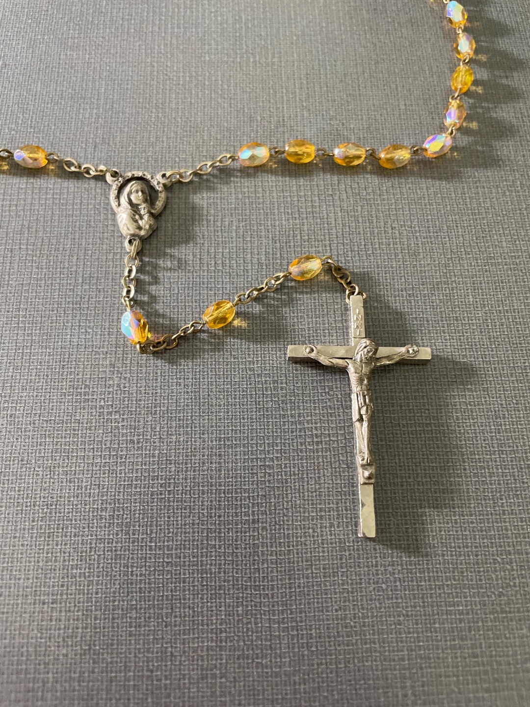 Yellow Glass Jesus Rope (33 Beads) 