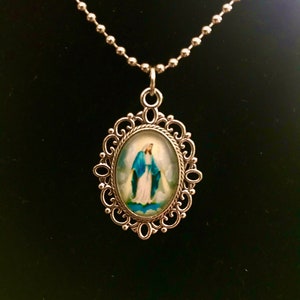 Miraculous Medal W/Chain (1.25 Inch)