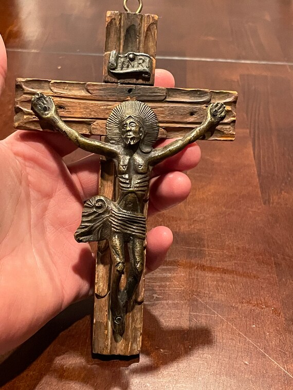 Vintage 7.5 Inch Crucifix - image 3
