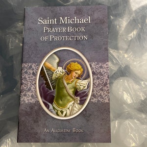 St. Michael Prayer Book (Brand New) 3 x 5 Inch