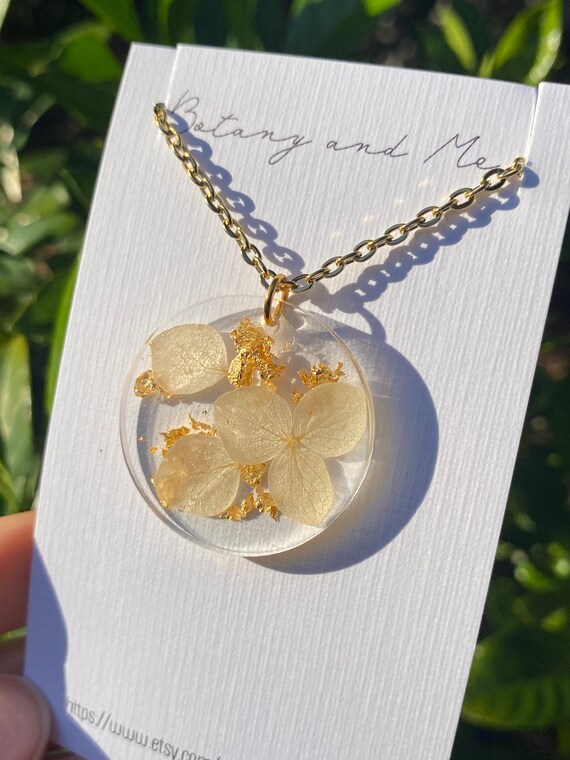 resin necklace hydrangea pendant