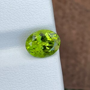 Natural Peridot Beautiful Oval Shape, Weight 2.65 Cts, Slightly Included, August Birthstone, Size 9.6 x 7.5 mm Peridot For jewellery