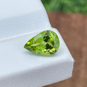 Natural Peridot Beautiful Pear Shape, Weight 1.80 Cts, Slightly Included, August Birthstone, Size 9.4 x 6.6 mm Peridot For jewellery
