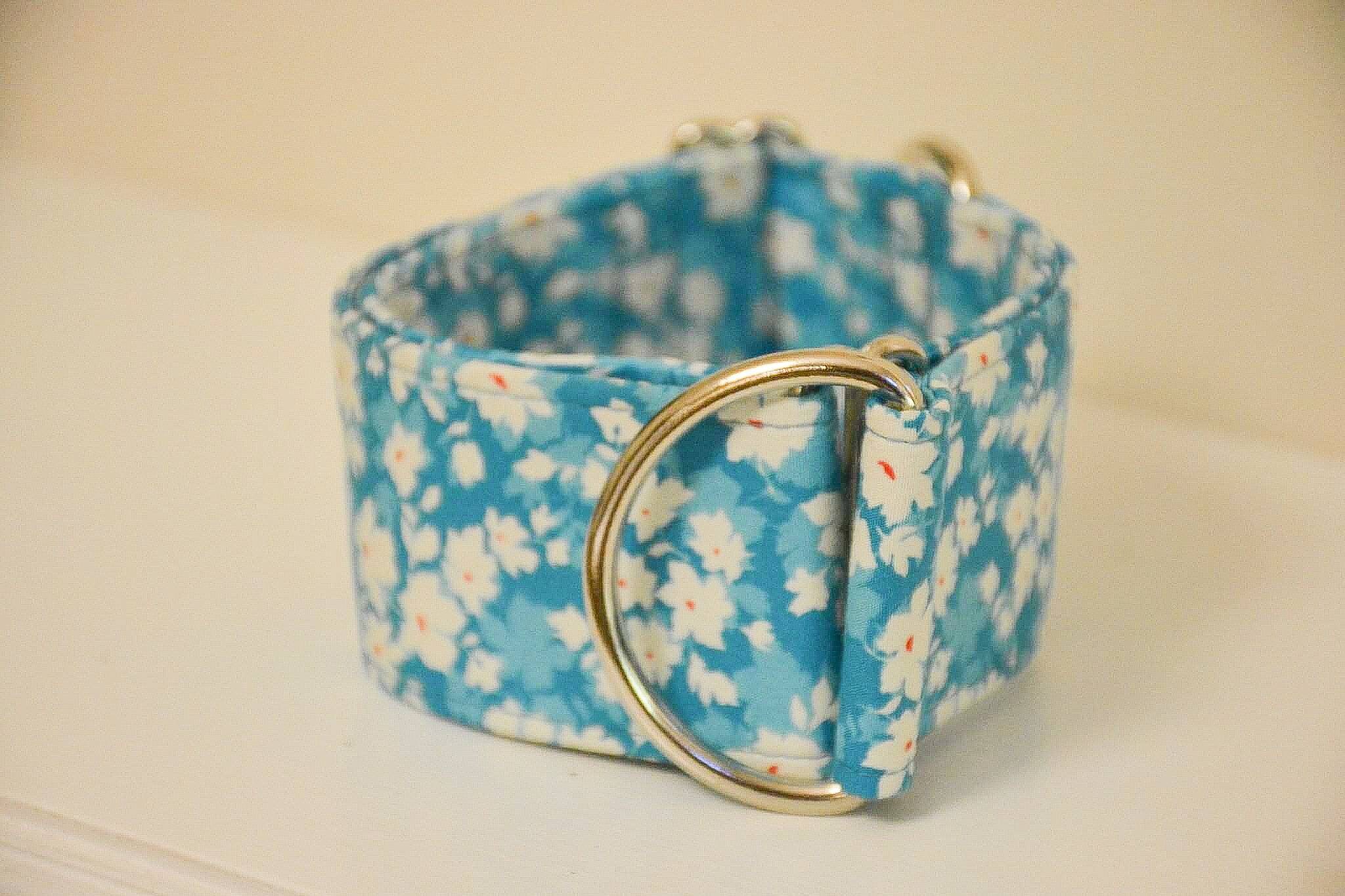 Collier Martingale Motif Floral