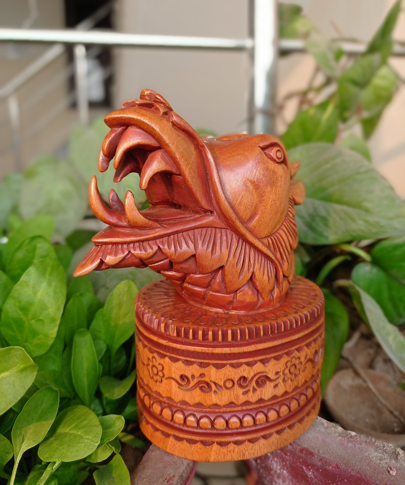 Cabeza de dragón tallado a mano de madera bellamente | Etsy