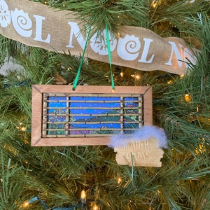 Trader Sam's "Mele Kalikimaka Window" Christmas Ornament