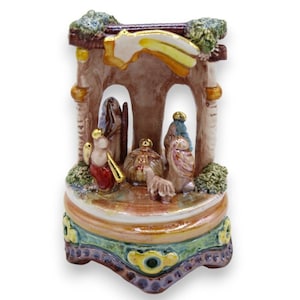 Nativity scene Hut h 11 cm approx. Polychrome Mother of Pearl enamel, Caltagirone ceramic, 24k pure gold details
