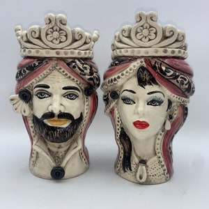 SICILIAN HEAD, Sicilian Moor&#39;s head in Caltagirone ceramic entirely hand-modelled H.22 L.13, handcrafted