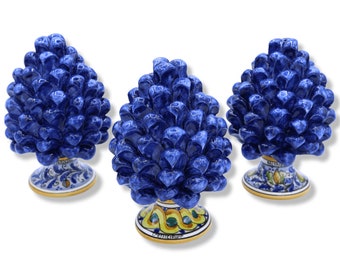 Pomme de pin en céramique sicilienne de Caltagirone, couleur bleu antique avec tige décorée, décoration de tige aléatoire - (1pc