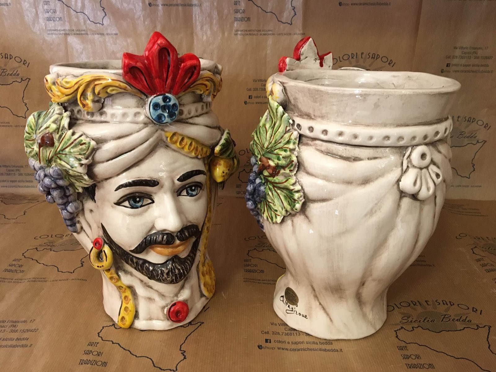 シチリアの頭部、カルタジローネ陶器で作られたシチリアのムーア人の頭