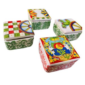 Ceramic box available in various assorted Sicilian decorations - 5 cm (1 unit)