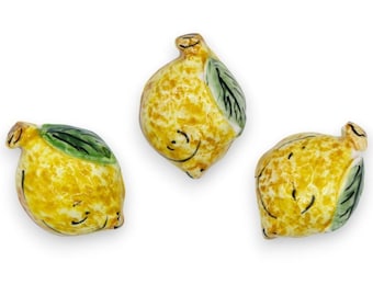 Keramische magneet van Caltagirone, Siciliaans thema, met diverse versieringen (1 stuk)