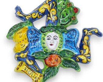 Trinacria in Sicilian ceramic, h approx. 17 x 16 cm (1 pc) With 5 background color options