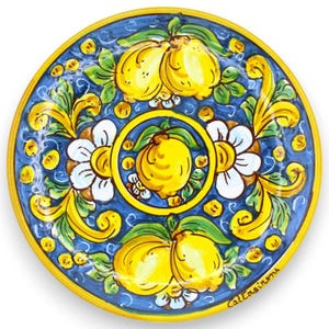 Ornamental plate in Caltagirone ceramic Ø 20 cm approx. (1 piece) with various decorations