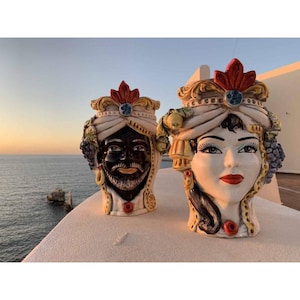 Sicilian Moor&#39;s Head (1 Unit) Caltagirone ceramic h 27 cm approx. Classic model with fruit