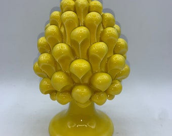 Pomme de pin en céramique sicilienne de Caltagirone 15 cm réalisée entièrement à la main, symbole de prospérité, de fertilité, de longévité, couleur jaune