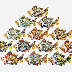 Hand-decorated Caltagirone ceramic fish - Large size 21x15 cm - one subject in the colour of your choice