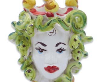 Head of Medusa, mythological figure, in Caltagirone ceramic with Crown, h approx. 12 cm Mod PUR