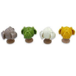 Pumo in fine ceramic and wooden stem, approx. 6 cm high (1 unit) Selectable colour