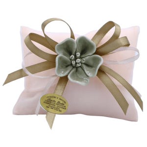 Silk Chiffon Sachet Bag with Porcelain Flower and Double Satin Ribbons, 5 Confetti Inside - L10 x H9 cm