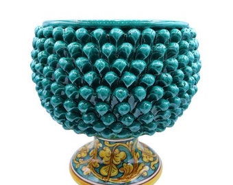 Vase Caltagirone Mezza Pigna de couleur vert de gris et tige décorée, Mesures d30 x h30 cm environ. Mod TD