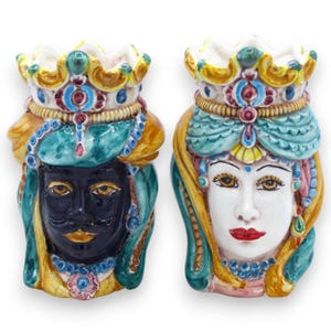 Pair of Norman Moorish heads in Caltagirone ceramic, approx. 13/14 cm high, with crown MD14