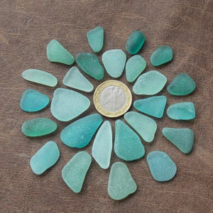 25 Spanish Blue Sea Glass Pieces: Jewelry & Craft Supply (0.6-1&quot;)