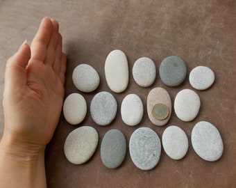 15 Smooth Beach Rock Pebbles: Oval Sea Stones for Art & Decor (3,5-7cm)