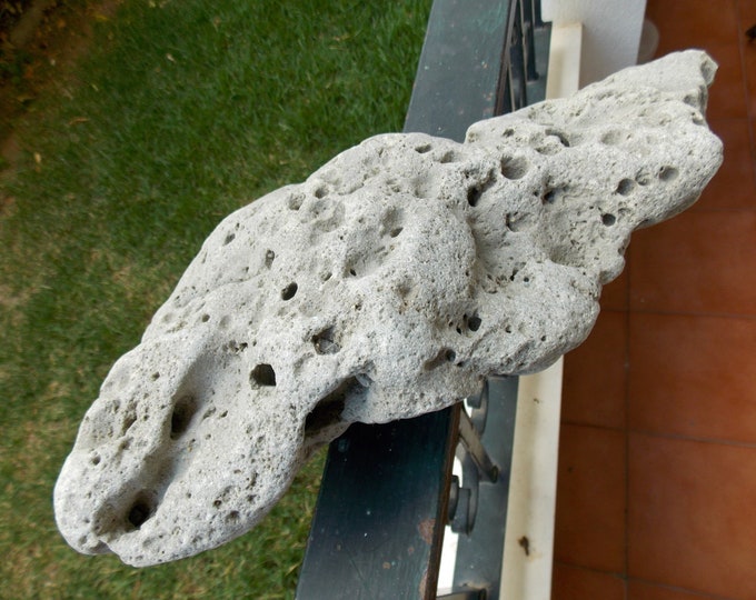 Large Natural Limestone for Aquarium Fish Tank Decor Big Sea Rock With Holes Babyfish Shelter
