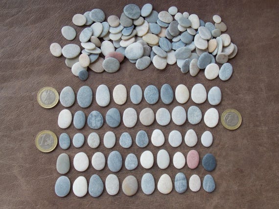 Small Smooth Flat Thin Oval Sea Pebbles – Mediterranean Beach Stones for Crafts,  Mosaic, Pebble Art & Fairy Gardens; 1,5-2,5 cm 0.6"-1"
