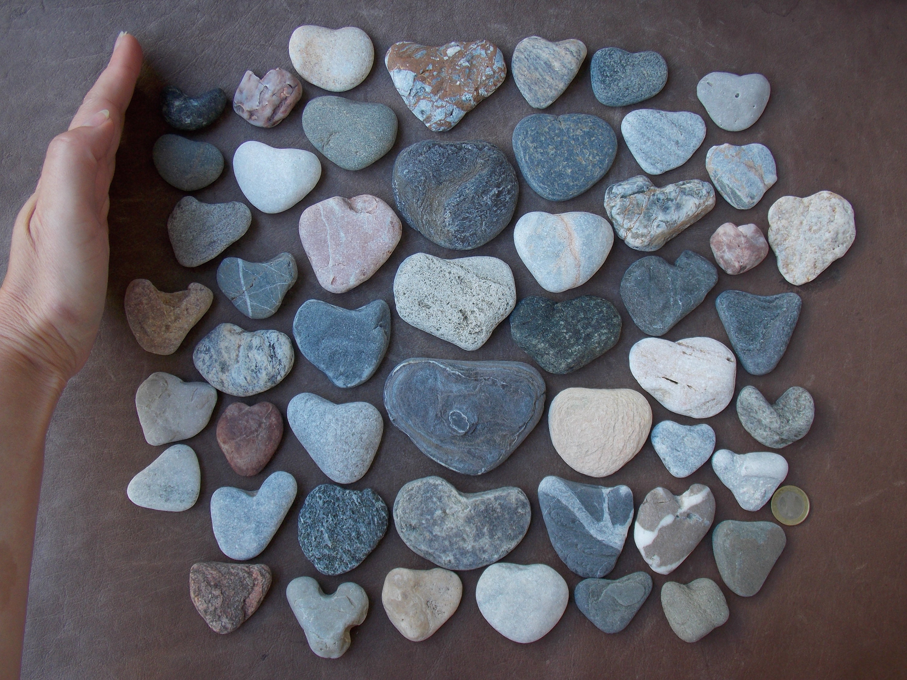 50 Big love stones Natural heart shaped sea rocks Beach | Etsy