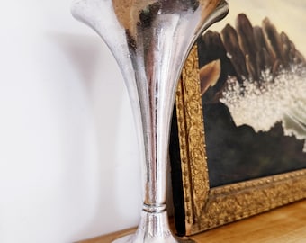 Srebrny wazon z 1930 roku z linii Dollar Steamship