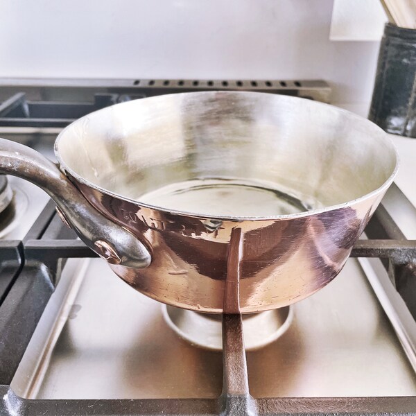 Antique Gaillard Copper Splayed Pot from Hotel Guillaume le Conquérant