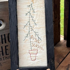 Tis' the Season Primitive Stitchery gerahmter Druck