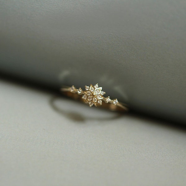 9k Solid Gold Ring Snowflake Snow Crystal Minimalist Simple Stacking Dainty Statement Solitaire Ring proposal holiday gift N