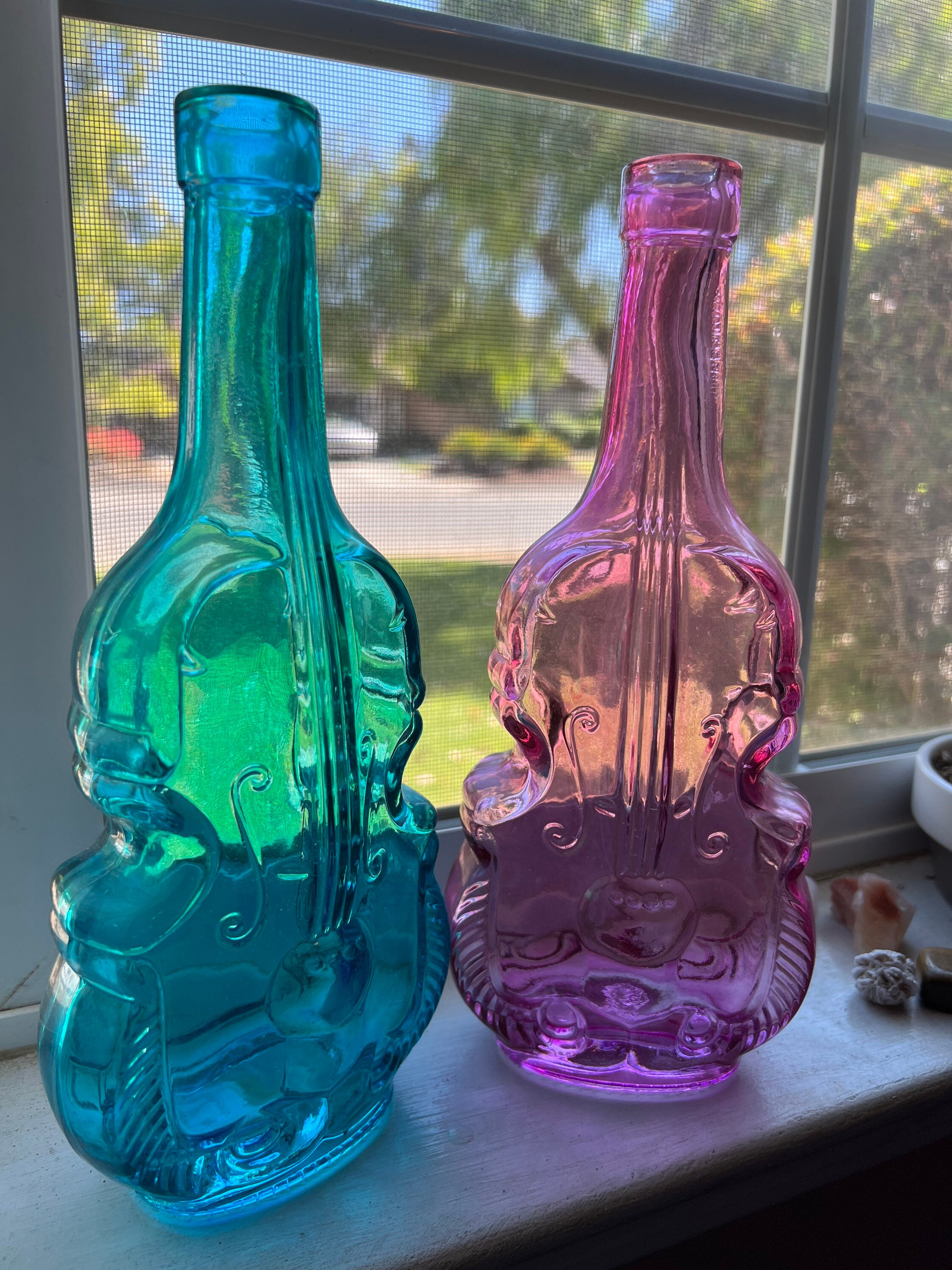Guitar clearance glass bottle