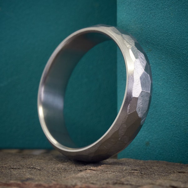 Titanium Band, Titanium Engagement Ring, ULTRALIGHT Hammered Titanium Ring, Faceted Ring, Wedding Band for her, for him, Custom Ring