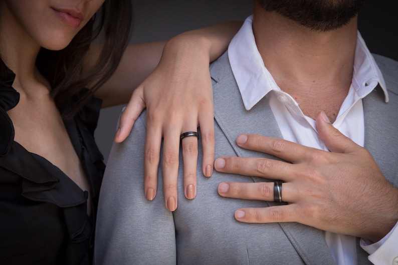Mens Concrete Wedding Ring, ULTRALIGHT, Inner Titanium, Black Concrete with Graphite, Endless Line Love, Unique Mens Engagement Band image 2